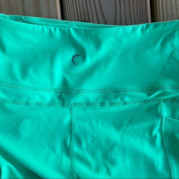 Zyia Neon Green Crop Legging Stash pocket size 6/8 - Picture 8 of 8